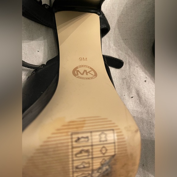 Michael kors black high heel platform - Picture 5 of 7